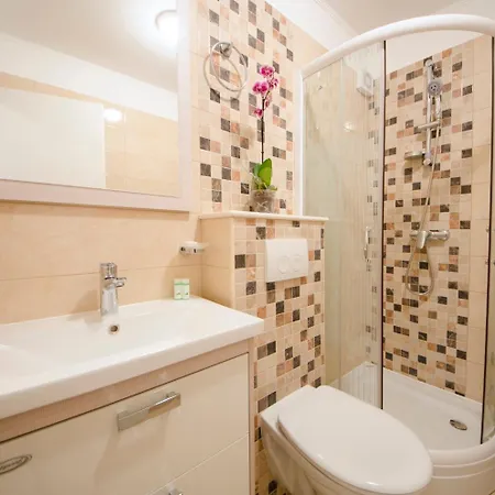 ゲストハウス Mia 4*