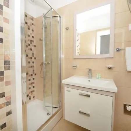 ゲストハウス Mia